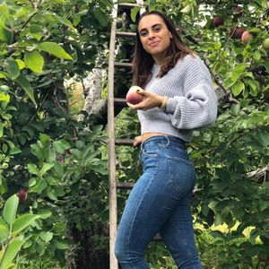 Meet your Posher, Caroline